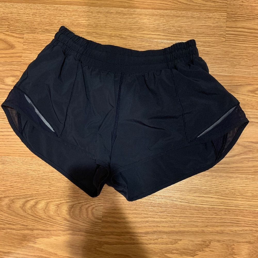 Lululemon Hotty Hot Short Sz. 6